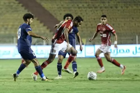 خطأ دفاعي مشترك.. نادر حواش يتقدم لإنبي أمام الأهلي بعد 21 دقيقة (فيديو)